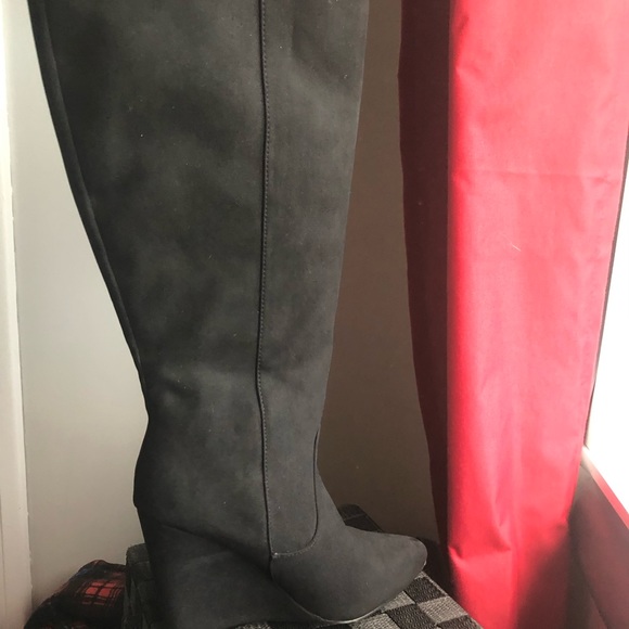 NWOT Black Knee High Heeled Boots Size 5,5 - Picture 4 of 7